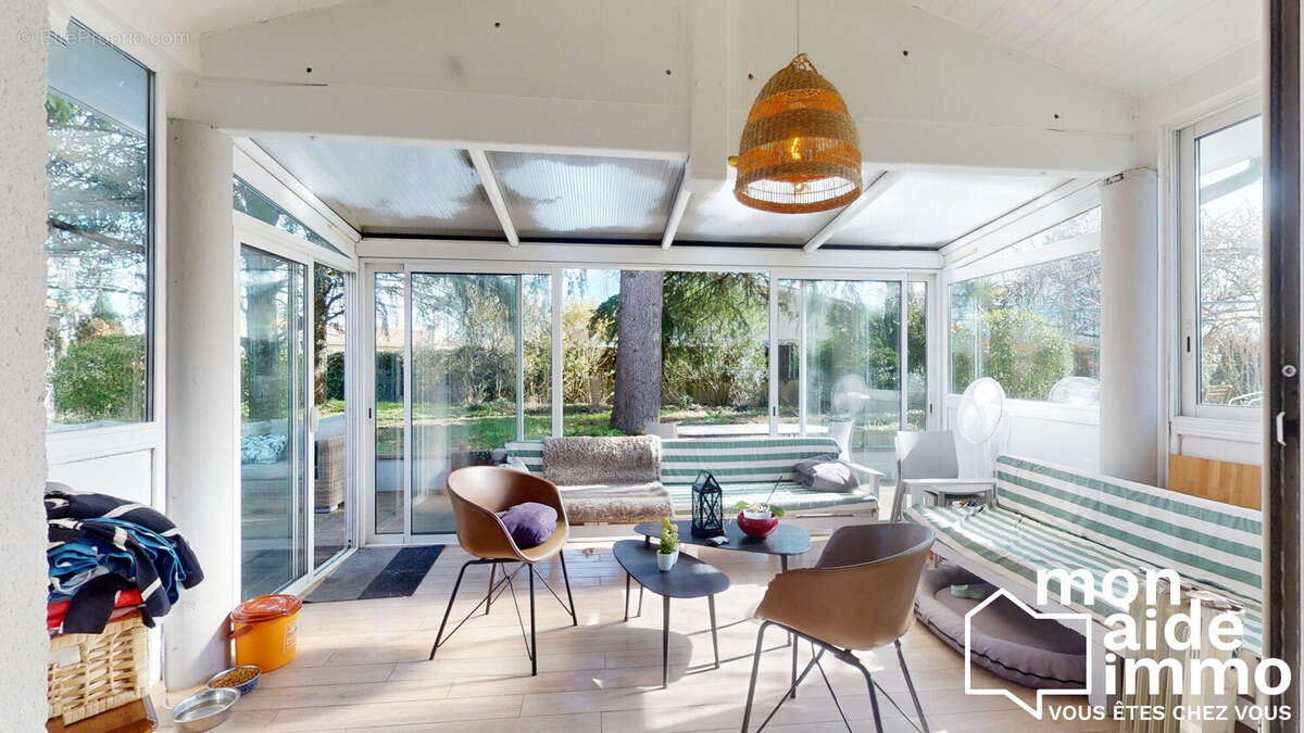 Maison à VILLENAVE-D'ORNON