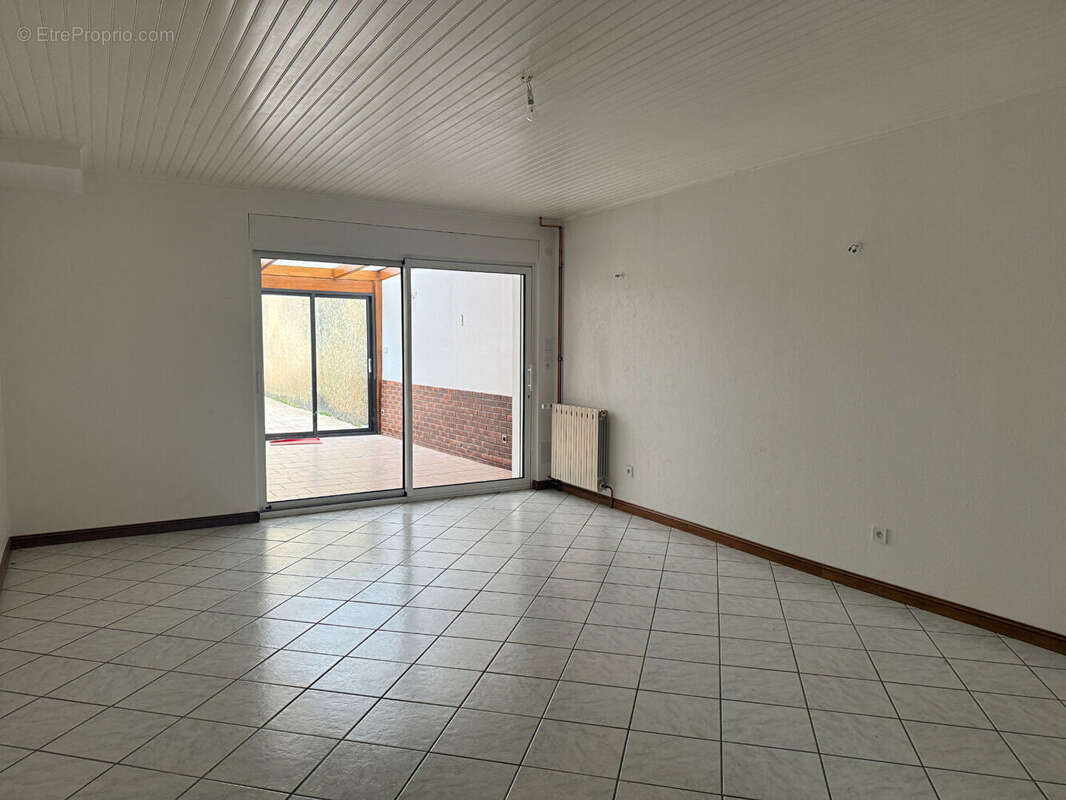 Maison à COLOMBEY-LES-BELLES