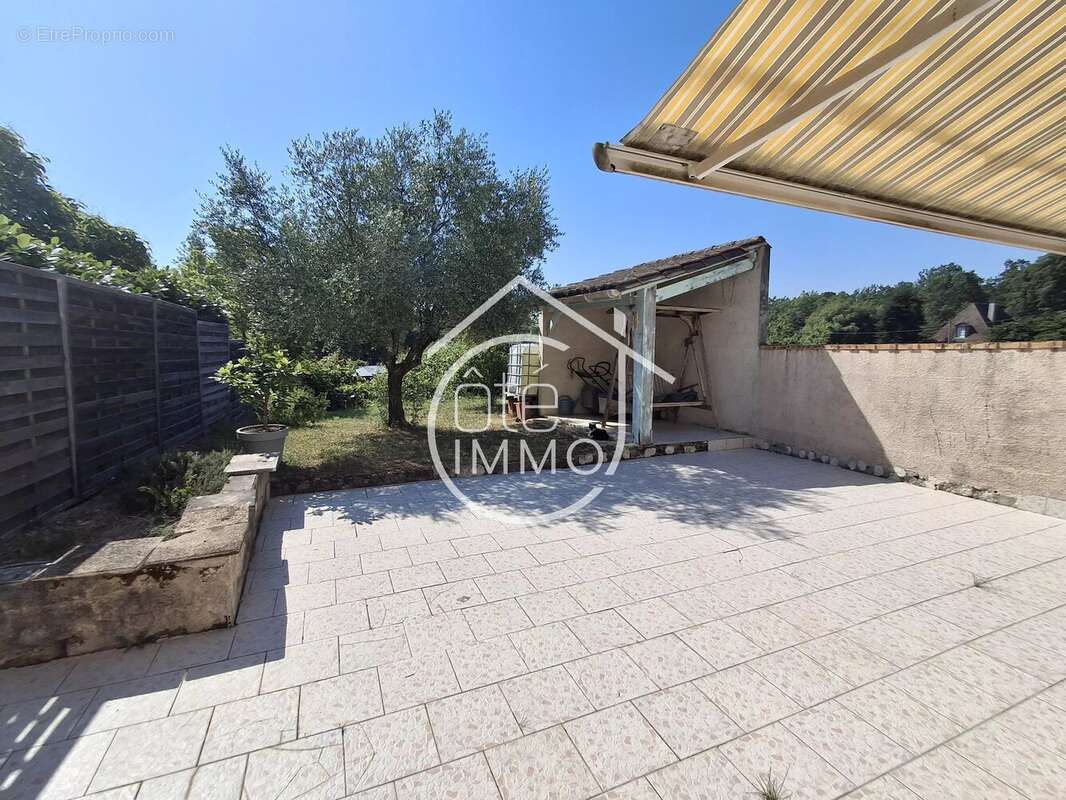 PRIGRONRIEUX: Maison beaux volumes de 122m² avec jardin - photo 9