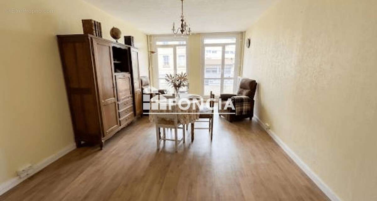 Appartement à SAINT-ETIENNE