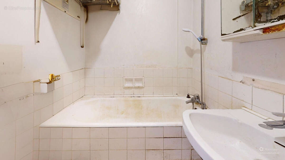 Appartement à PARIS-14E
