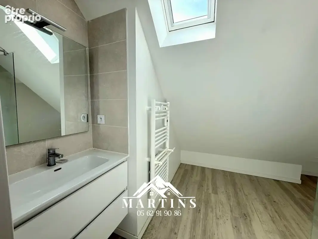 EXCLUSIVITE - ARGELES-GAZOST - Appartement duplex rénové de type 3 + terrasse + parking + cellier. - photo 12