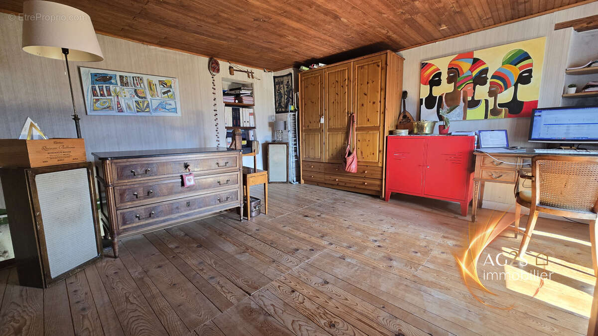 Maison à LA TERRASSE