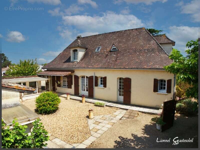 Maison à PINEUILH