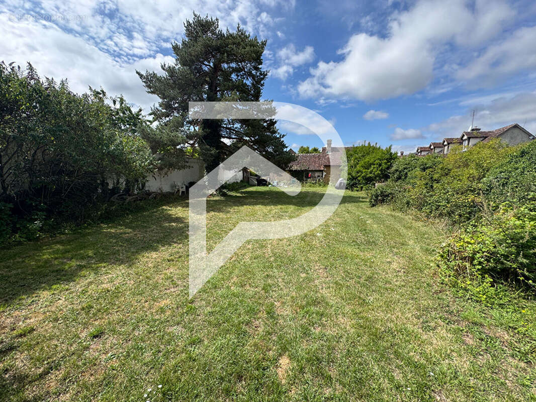 Terrain à EZY-SUR-EURE