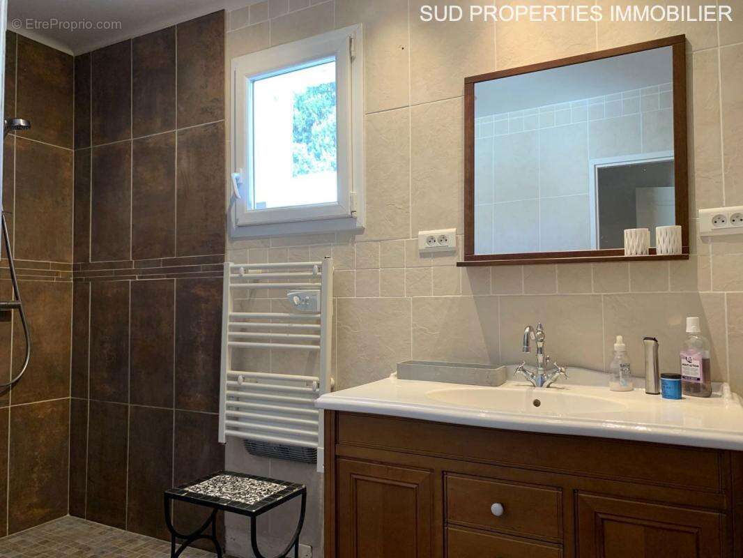 Maison à SAINT-ESTEVE