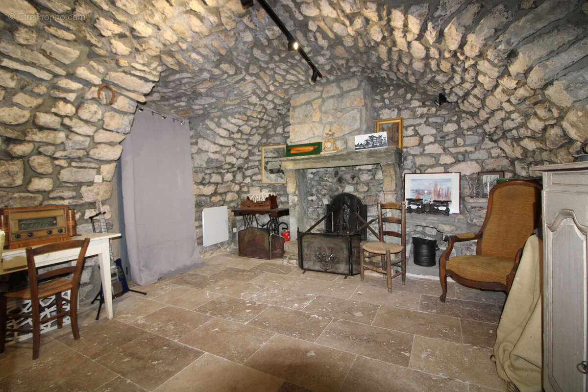 Maison à SAINT-CHRISTOL-LES-ALES