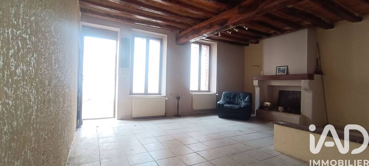 Photo 1 - Maison à BRIENON-SUR-ARMANCON