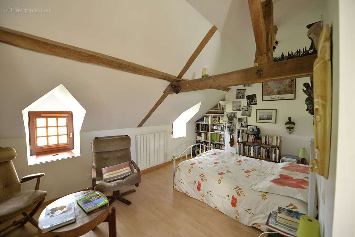 Maison à FROMENTIERES