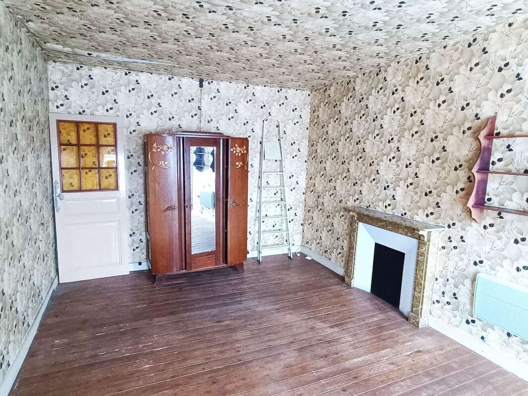 Maison à HORNOY-LE-BOURG