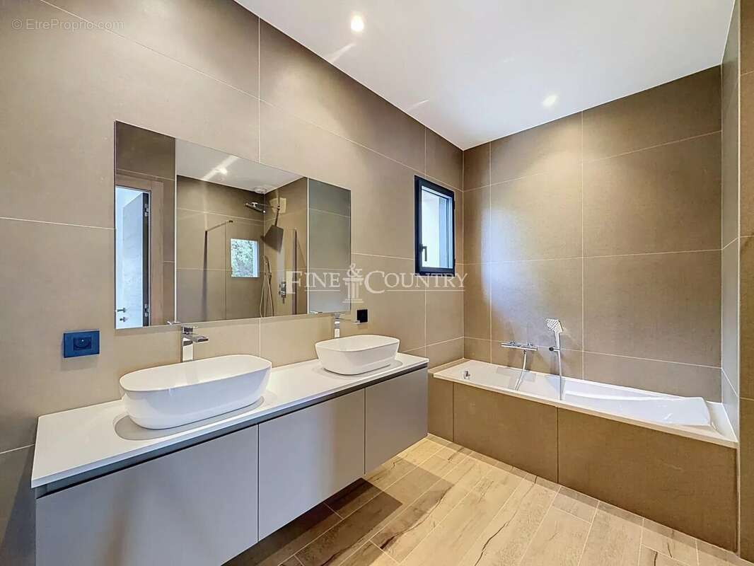 Villa à vendre à Mougins moderne neuve - photo 14