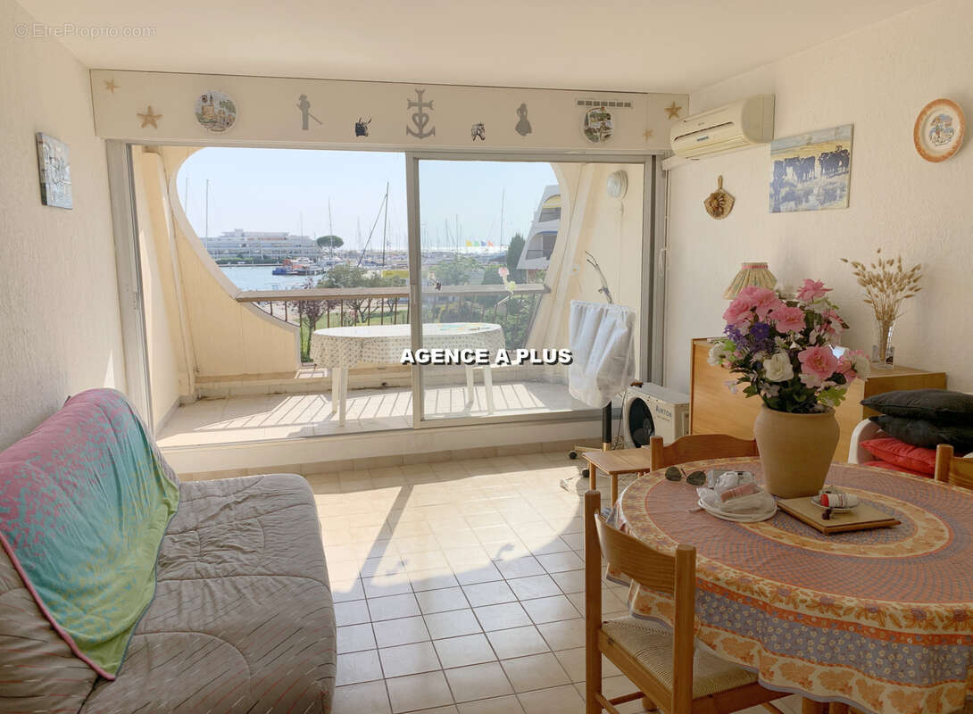 A vendre - studio vue port plage nord - photo 4