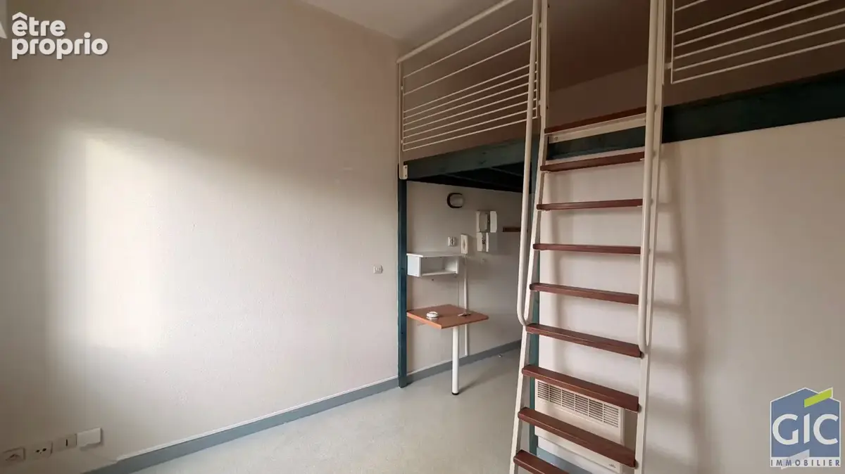A vendre en exclusivite caen memorial studio avec mezzanine - photo 3