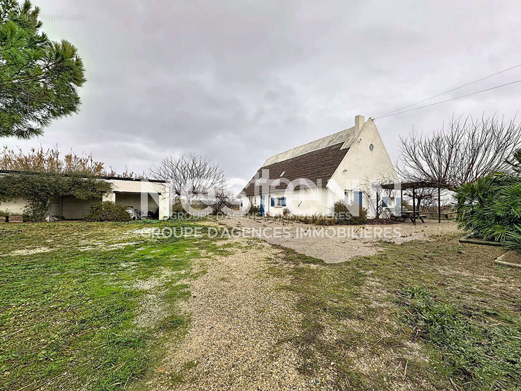 Maison à BELLEGARDE