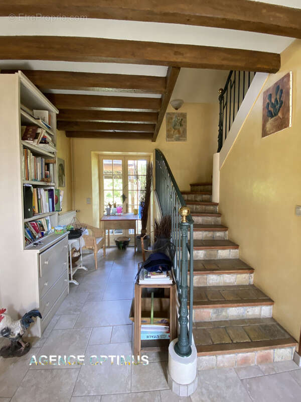 Maison à PONT-SUR-YONNE