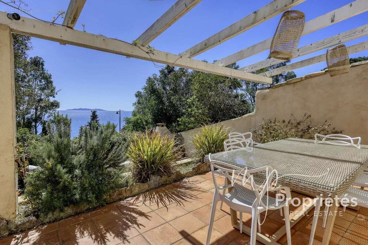 Maison à RAYOL-CANADEL-SUR-MER