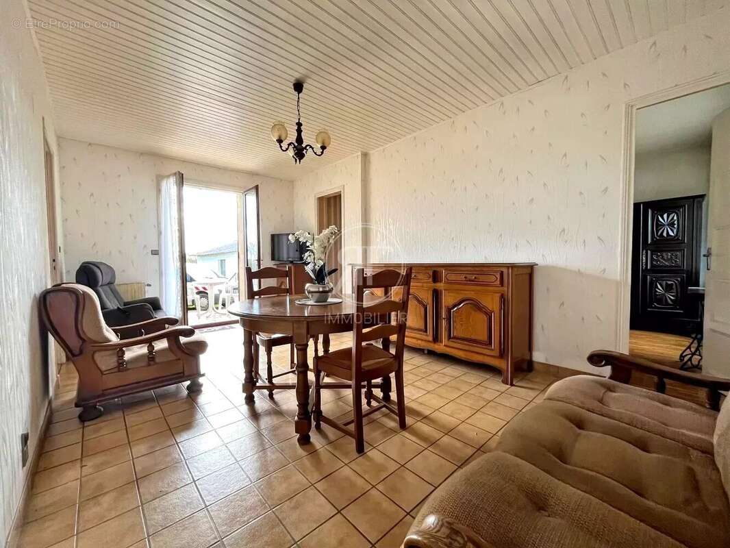 Maison à SAINT-EMILION