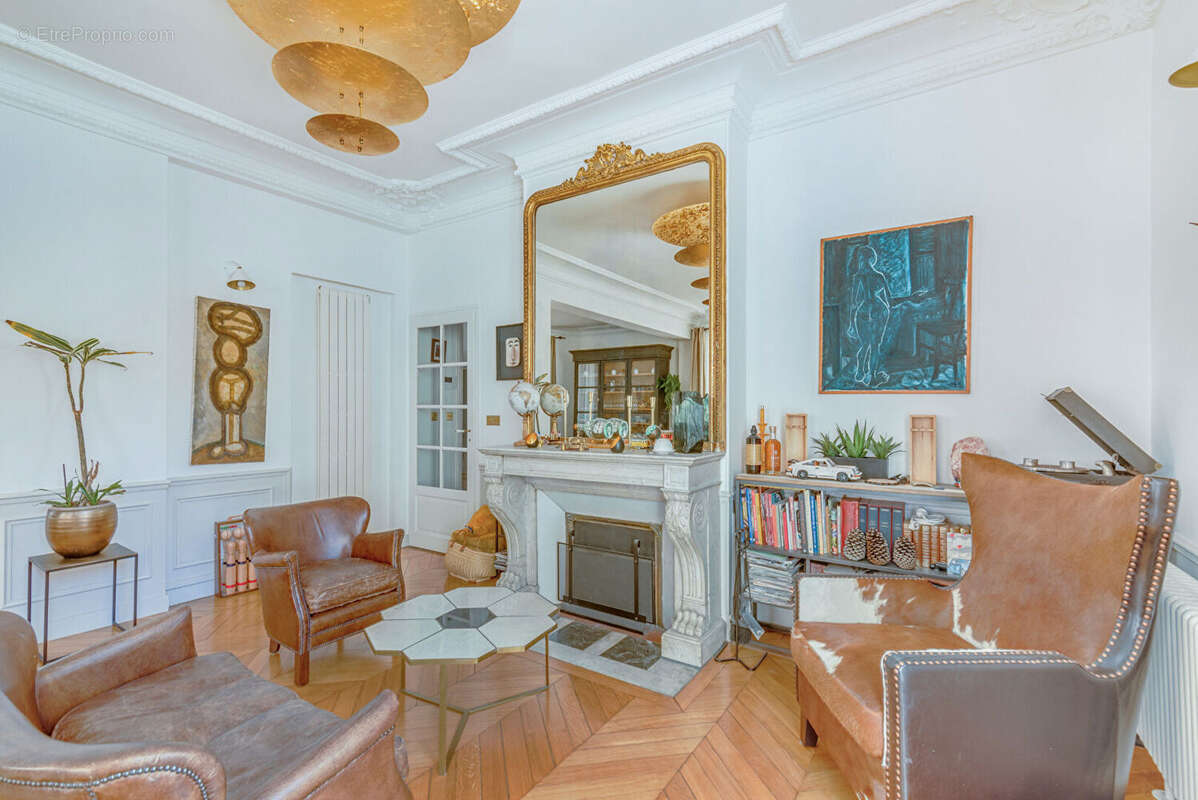 Paris 15 - maison  hotel particulier - photo 3