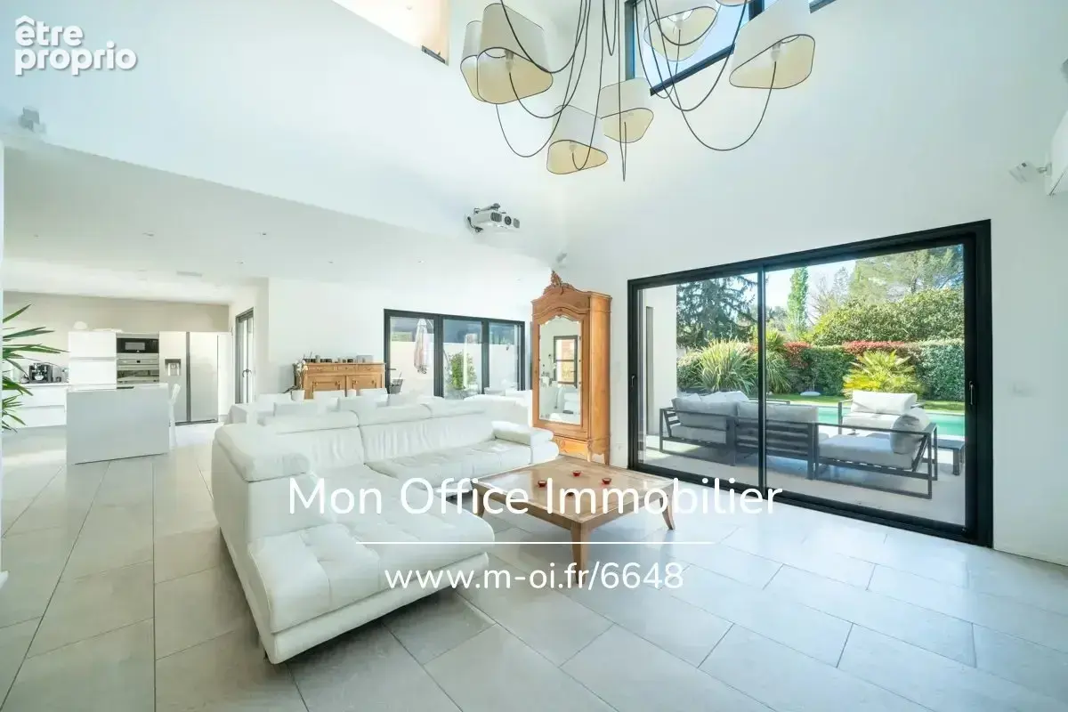 Référence : 6648-YAN - Villa contemporaine - 4 pièces - piscine - garage - photo 4