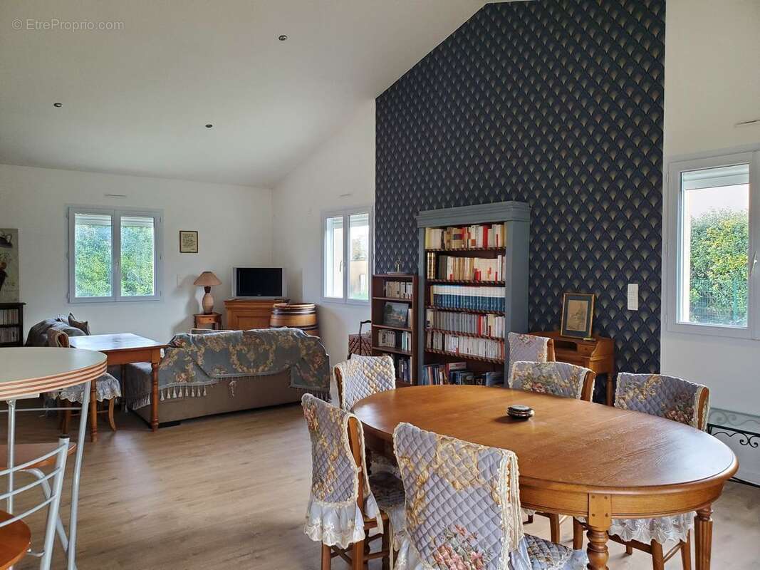 Maison à CHAMPNIERS