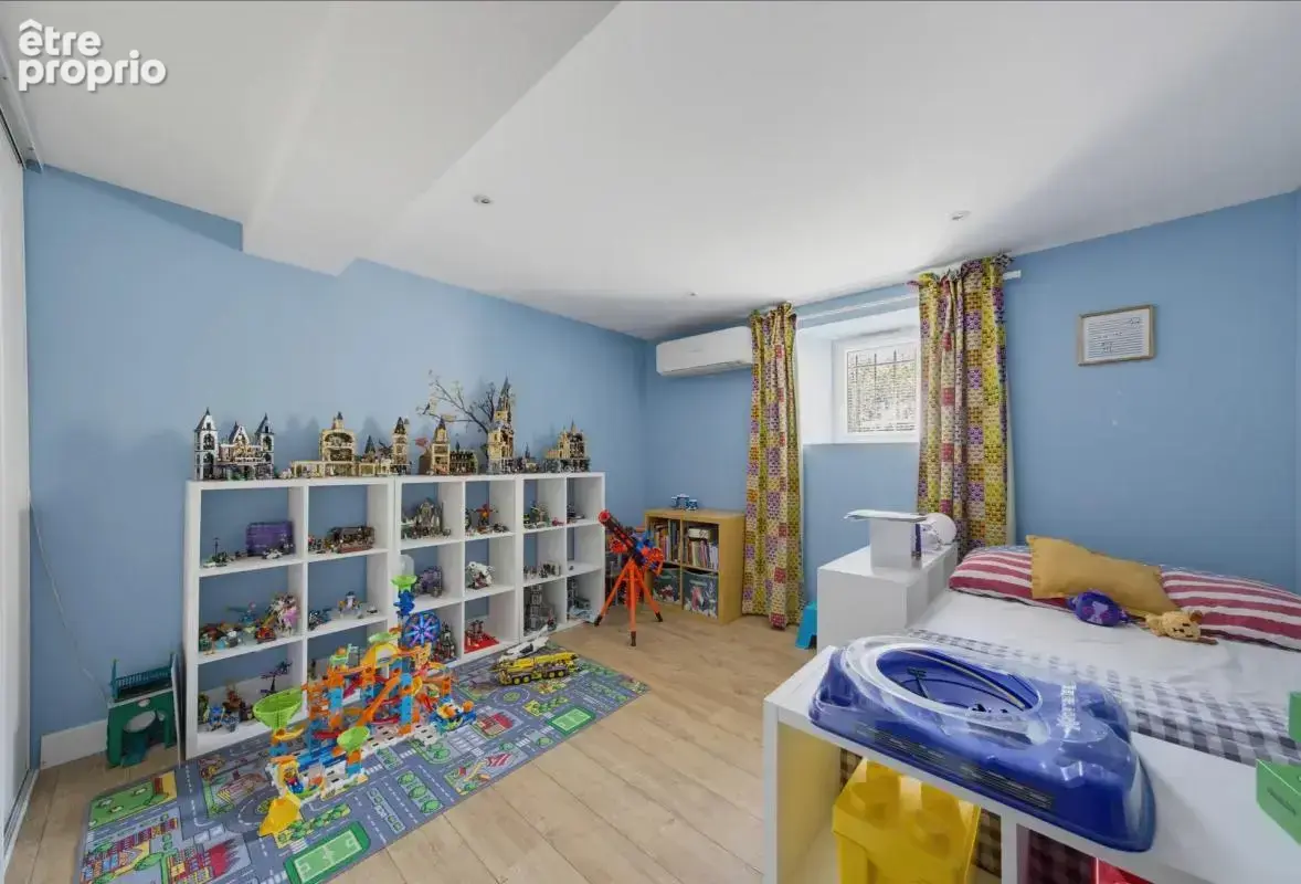 Maison de 5 pièces de 160 m² à Blanquefort - photo 9