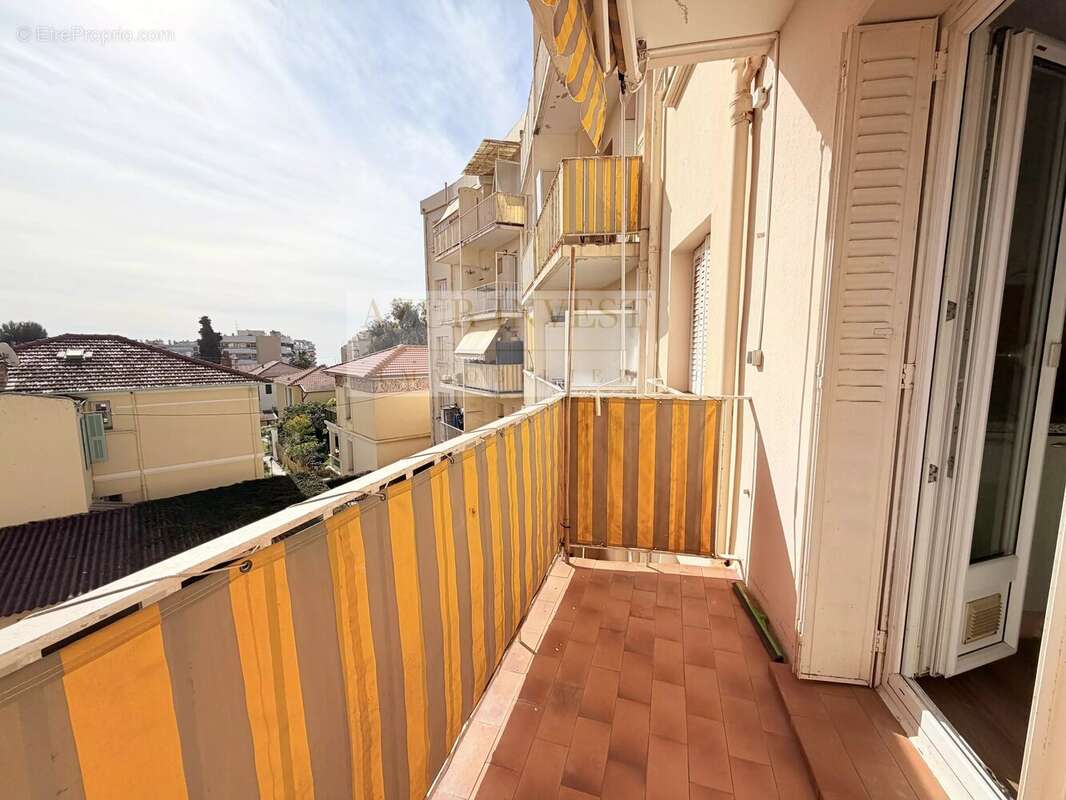 Appartement à ROQUEBRUNE-CAP-MARTIN