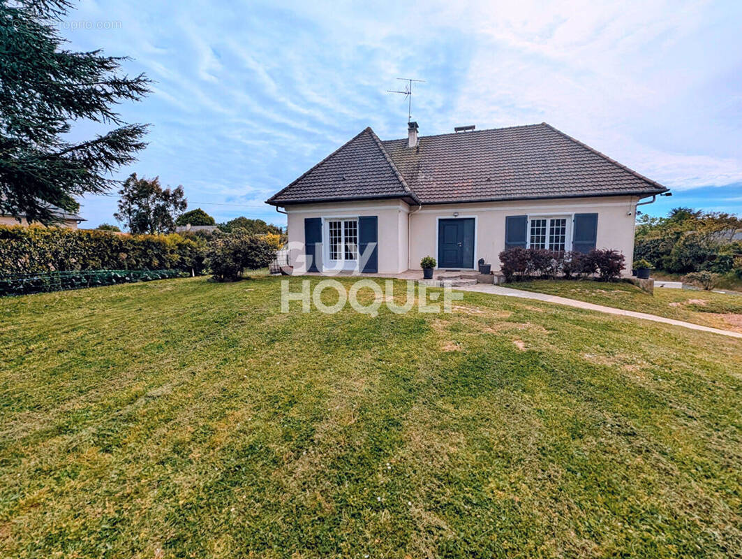Maison à CHEMAZE