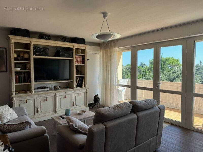 Appartement à VILLENEUVE-LES-AVIGNON