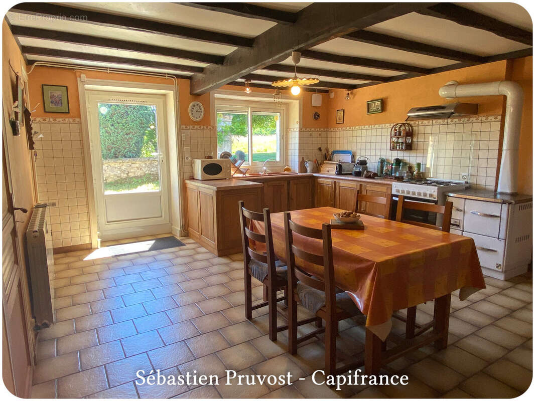 Champagnac de Belair (24), Dordogne, Maison en pierre à vendre, 211 m², 6 Pièces, Terrain 4 332 m², 5 chambres, Gîte, Atelier - photo 12