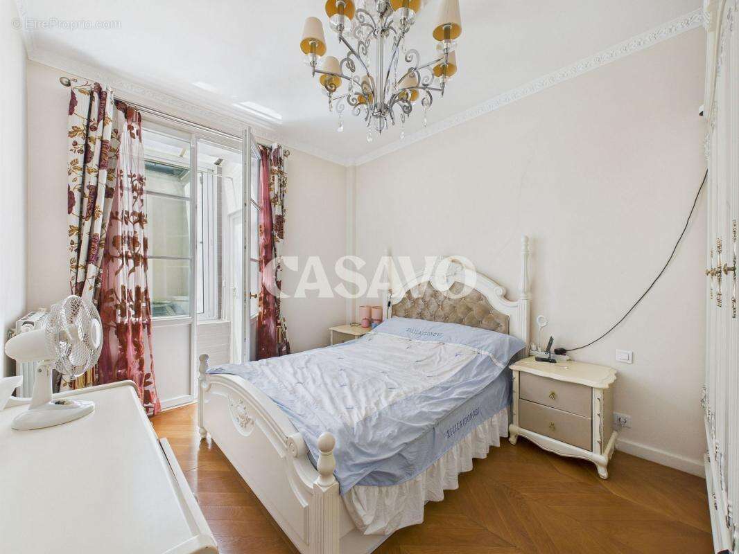 Appartement à PARIS-10E