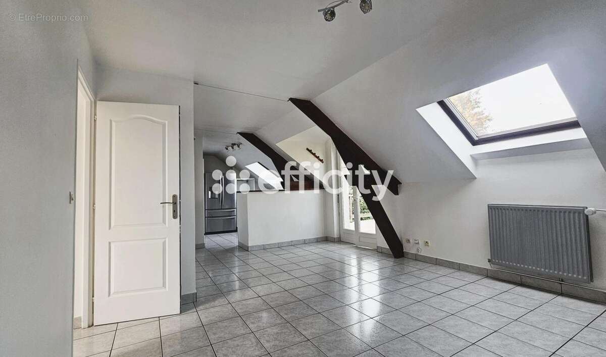 Appartement à DAMPMART