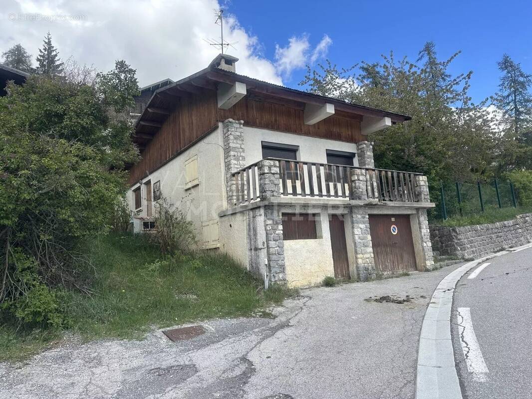 Maison à DALUIS