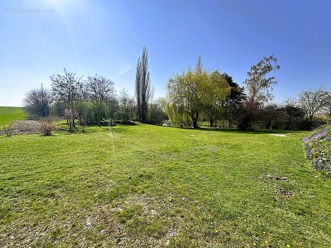 Maison à BEAUVILLIERS