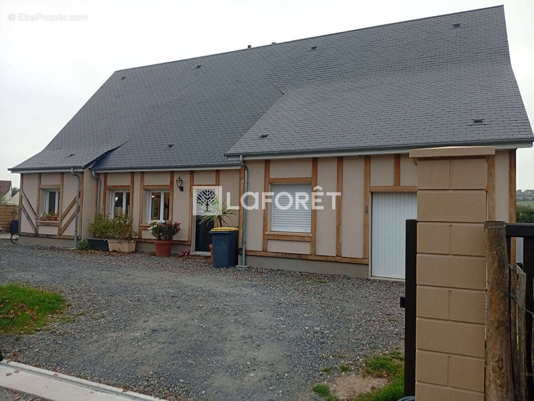 Maison à CRICQUEVILLE-EN-AUGE