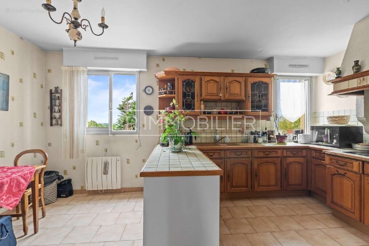 Appartement à SAINT-THIBAULT-DES-VIGNES