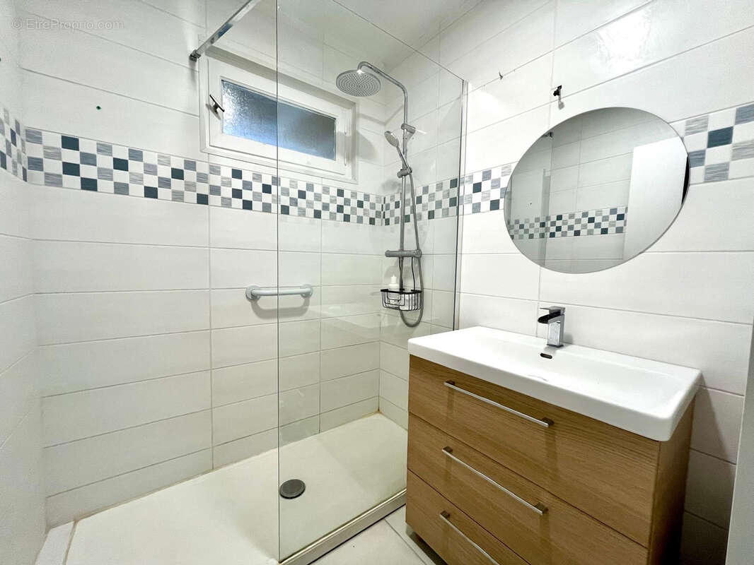 Maison à PAREMPUYRE