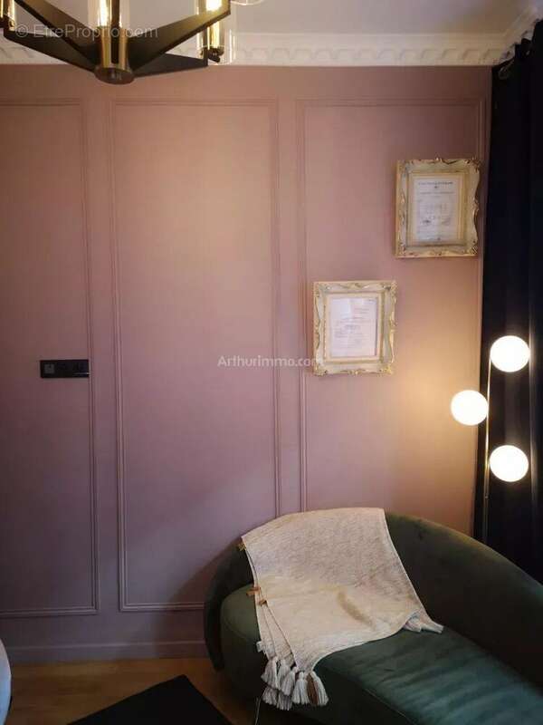 Commerce à PARIS-6E