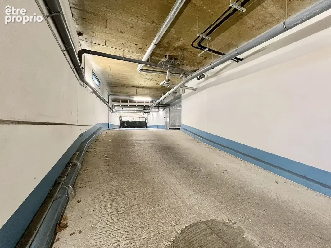 Alfortville Nord centre-ville - Parking sécurisé dans résidence récente - photo 3