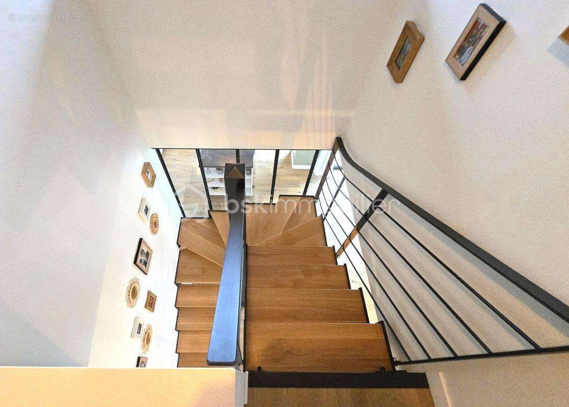 Maison contemporaine 2021 – Belles prestations, vie de plain-pied et cadre calme – 152 m² - photo 18