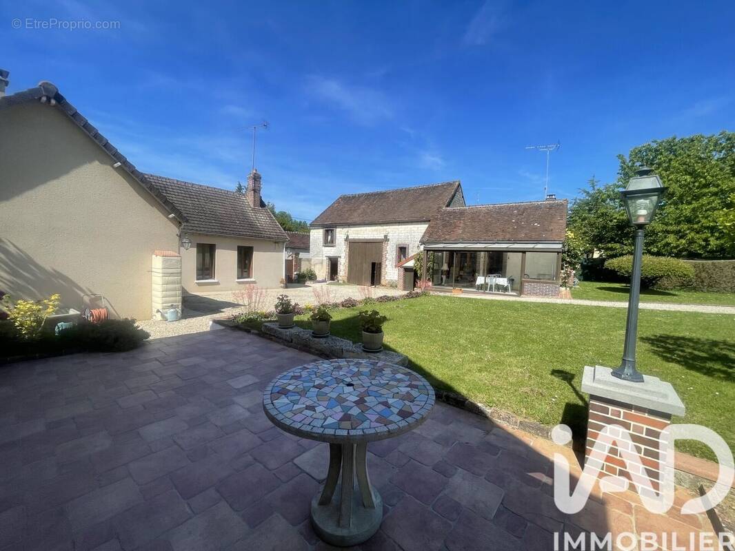 Photo 1 - Maison à SALIGNY