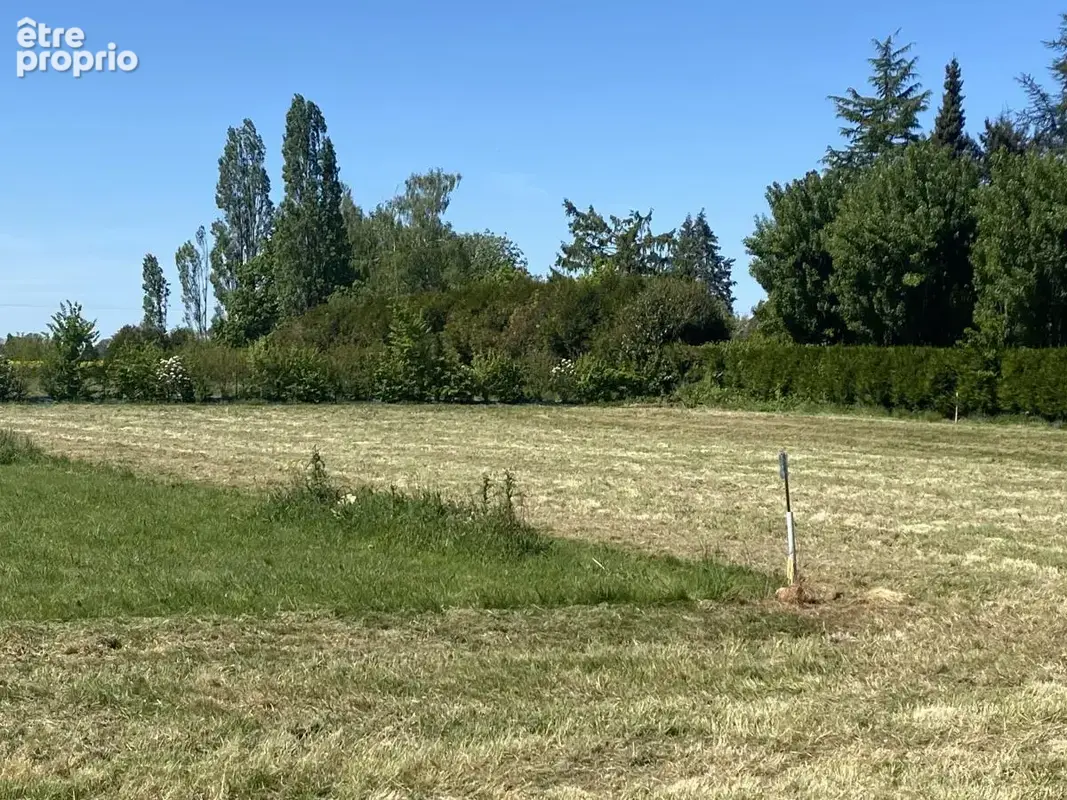 Terrain 1060 m² à Champenard  - photo 2