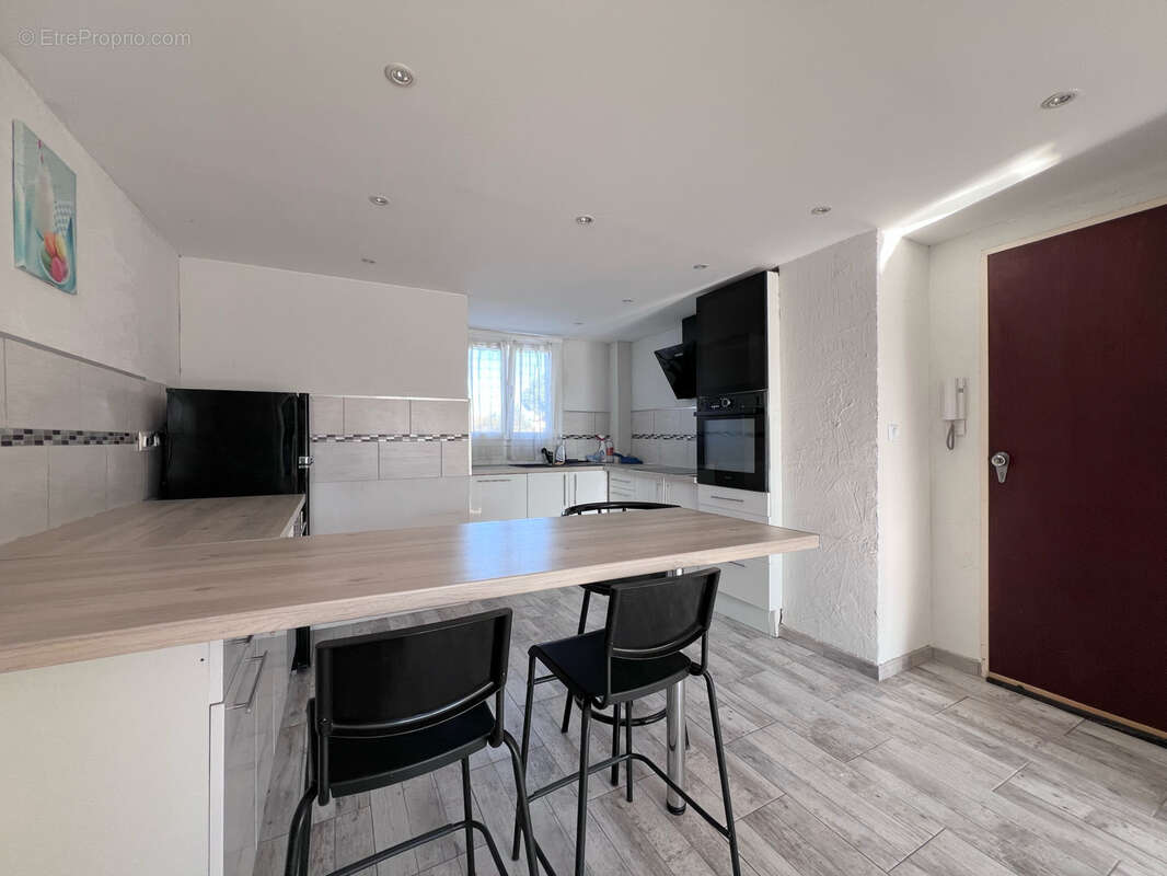 Appartement à SIX-FOURS-LES-PLAGES