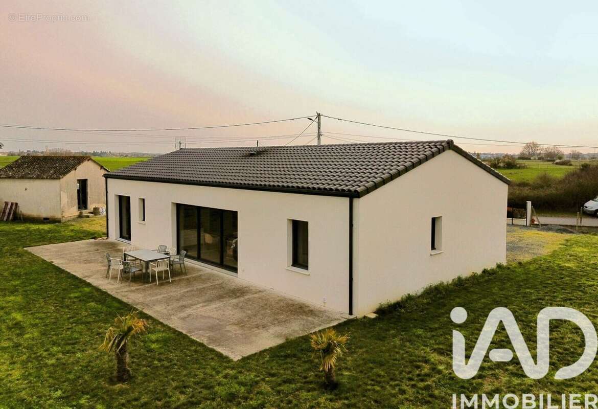 Photo 2 - Maison à SAINTE-VERGE