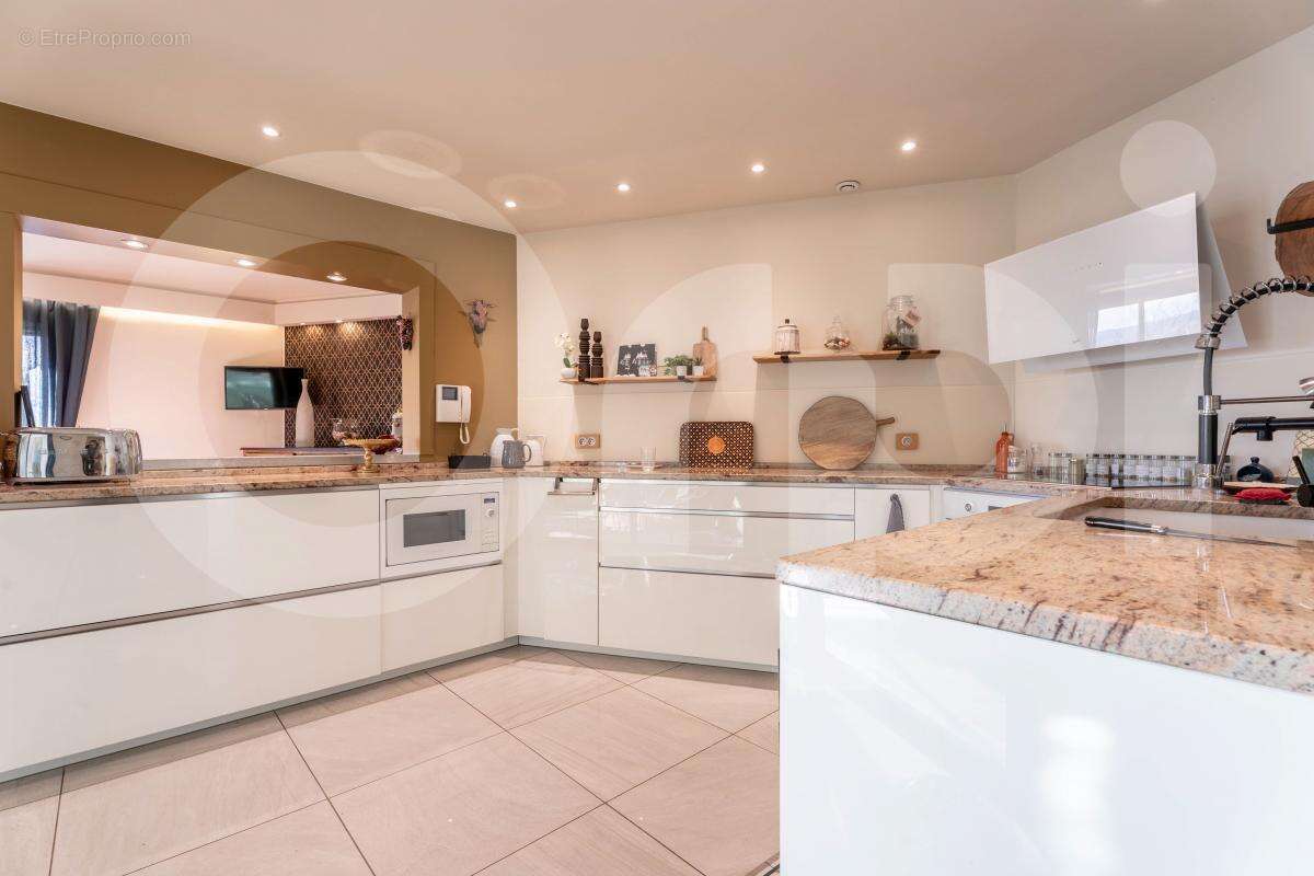 Maison à VILLEFRANCHE-SUR-SAONE