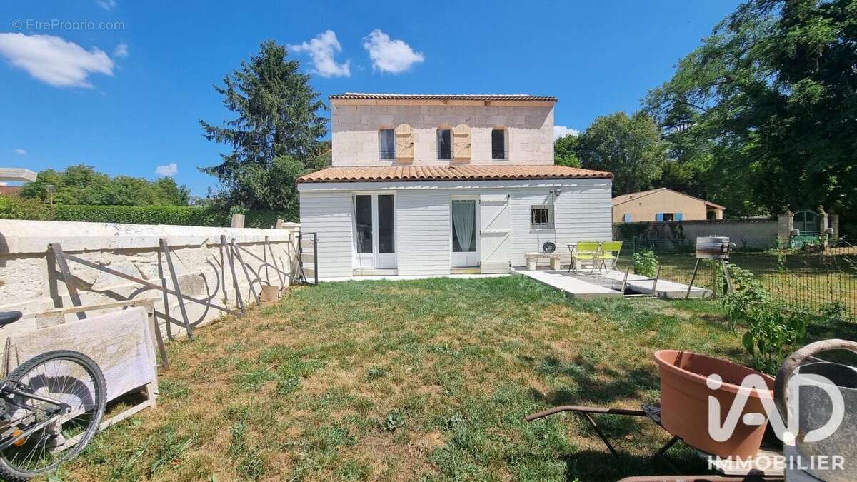 Maison 105 m² à Saint-Genis-De-Saintonge  - photo 5
