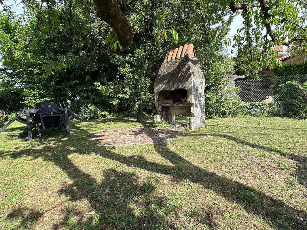 Immeuble de rapport ou maison familiale 240 m2 - 4 logements à La Couronne - photo 8