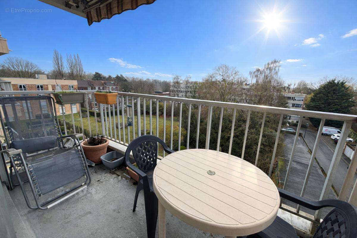 Parc barbieux t3 73.30m² lumineux sans vis a vis , parking couvert , cave - photo 6