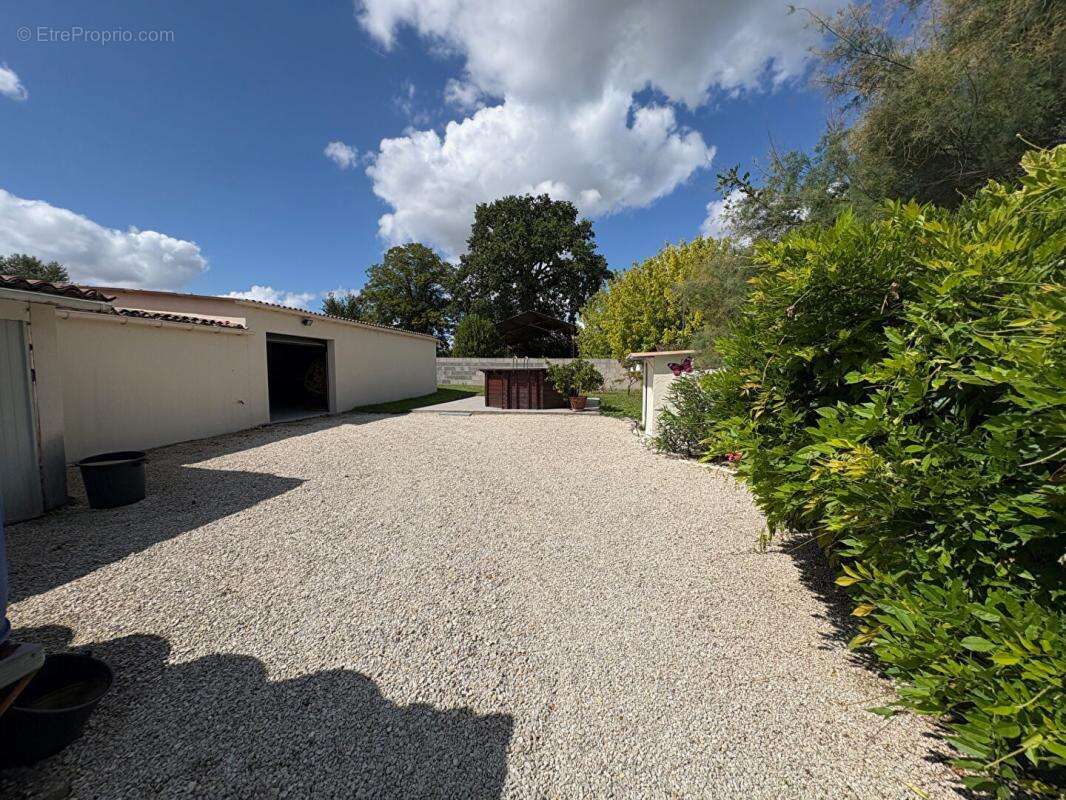 Maison à CHERAC