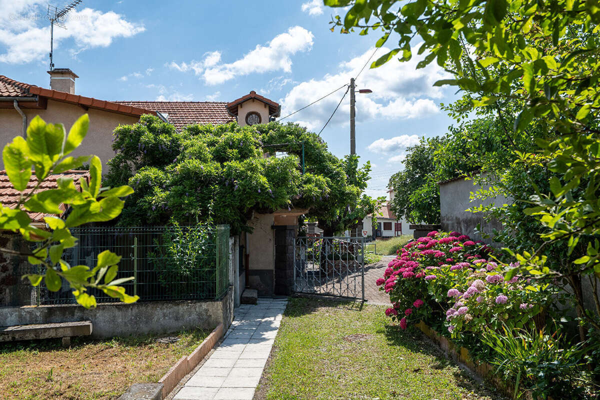 Maison à CHATEAUGAY
