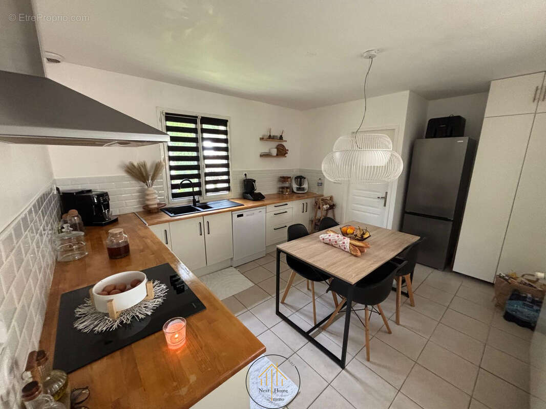Maison de standing   124 m2   Sous-sol de 148 m2  - Terrain - photo 5
